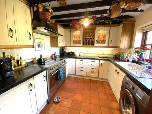Fitted kitchen