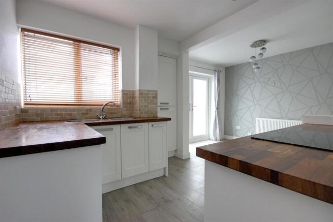 3 bed Semi-Detached for sale Image 4