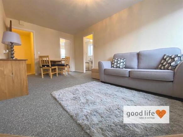 lounge 1 21 chester mews_5.jpg
