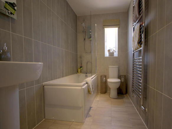 4 bed Detached for sale Image 7