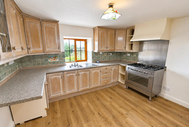 2 bed Cottage for sale Image 7