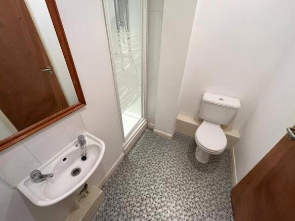 2 bed Flat to rent Image 4