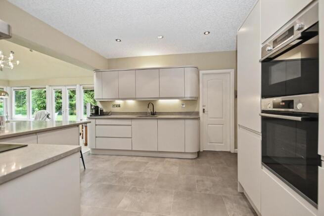 3 bed Bungalow for sale Image 8
