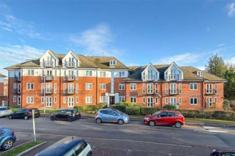 Windsor Court, Park View Close, St. Albans, Hertfordshire, AL1