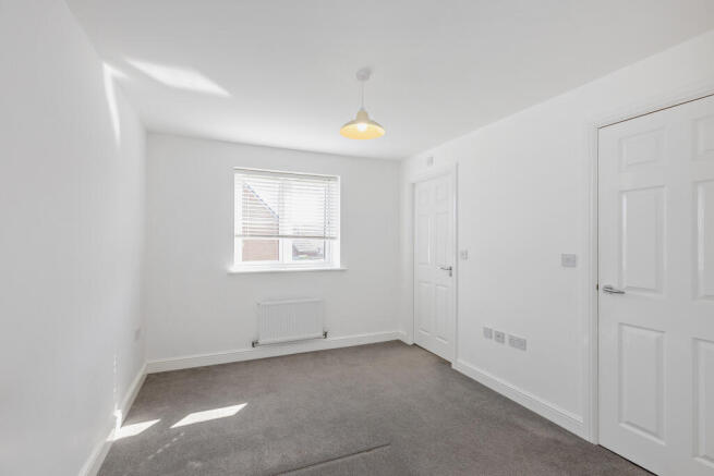 4 bed Link Detached House for sale Image 11