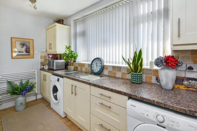 3 bed Bungalow for sale Image 12