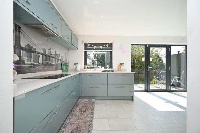 3 bed Semi-Detached for sale Image 12