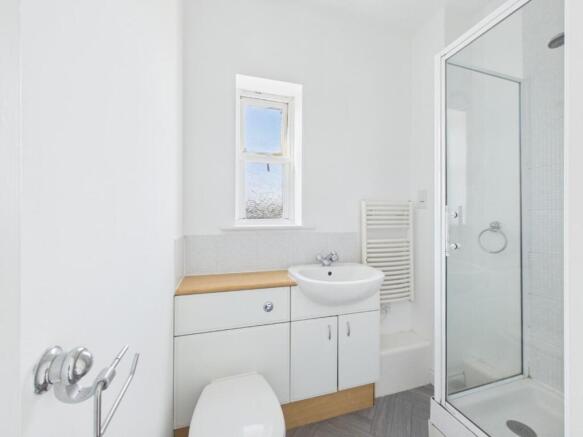 2 bed Flat to rent Image 4