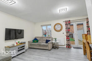 3, Sudbury Close, Romford RM3 9FL