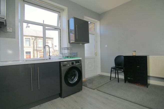 3 bed Terraced for sale Image 7