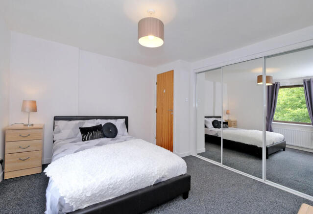 Double bedroom 1