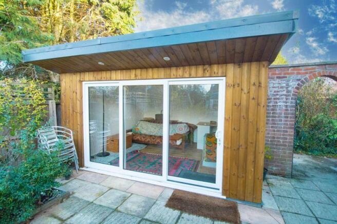 GARDEN OFFICE/...