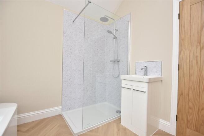 2 bed Semi-Detached for sale Image 11
