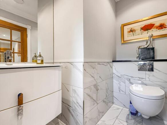 3 bed Detached for sale Image 9