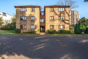 20, Calluna Court, Woking GU22 7HU