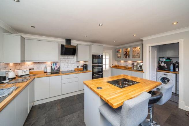 BREAKFAST KITCHEN