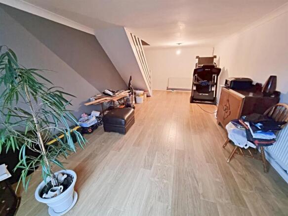 Living/Sitting Room