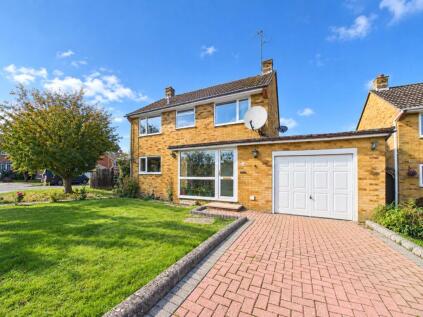 Poynings Crescent, Basingstoke, Hampshire, RG21