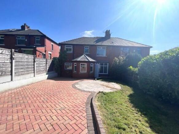 Garden Area & Garden Room