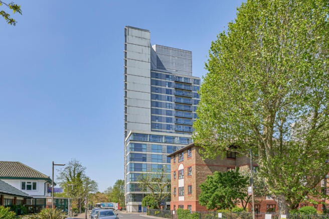 Mallard_EA_-_Argento_Tower__Wandsworth._Booking._S