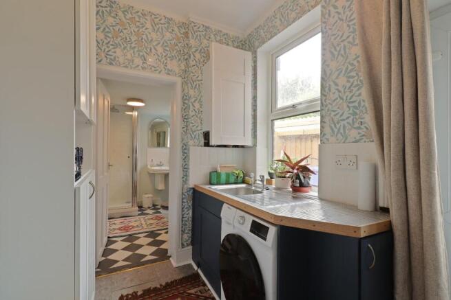 3 bed Terraced for sale Image 8
