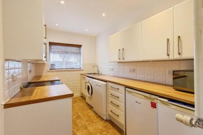 3 bed Semi-Detached for sale Image 3