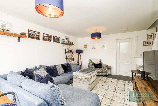 3 bed Semi-Detached for sale Image 6