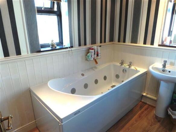 Bathroom / WC