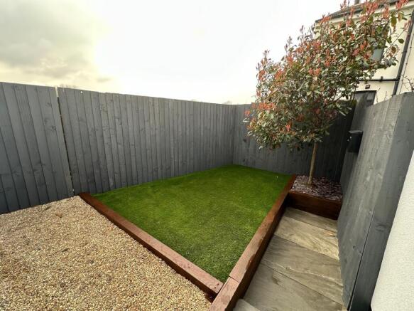 2 bed House to rent Image 8
