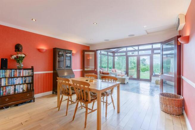 8474313-interior10v2.jpg