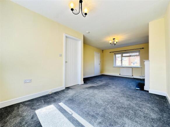 3 bed Terraced to rent Image 11