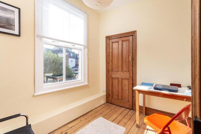 3 bed Terraced for sale Image 9
