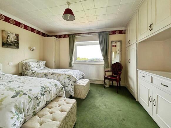 2 bed Apartment for sale Image 10