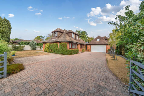 Tuckers Drive, Cranleigh, GU6