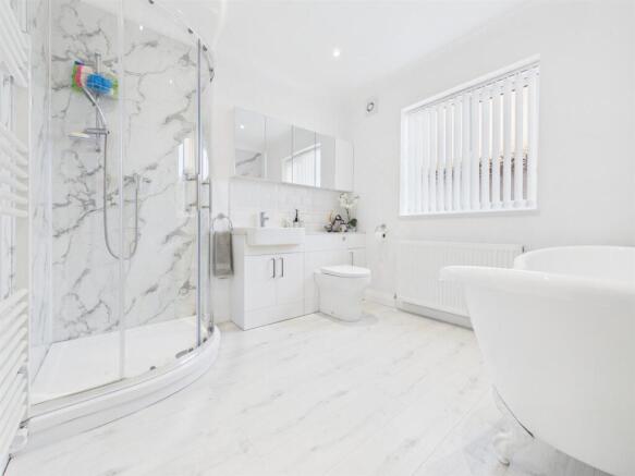 3 bed Bungalow for sale Image 6