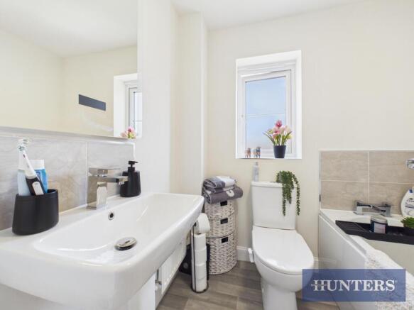 3 bed Semi-Detached for sale Image 11