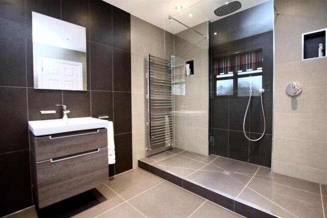 Master Ensuite