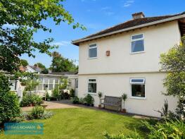 8, Eastwick Avenue, Taunton TA2 7AJ