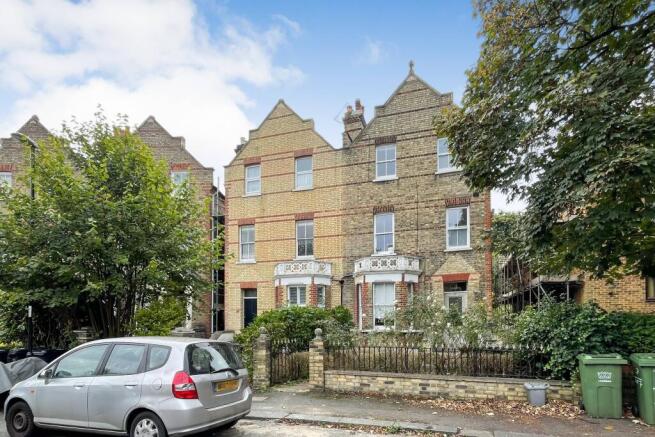 Flat 3, 23 Charleville Circus, Crystal Palace, London SE26 6NR