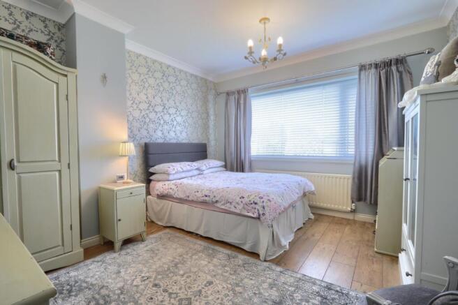 3 bed Semi-Detached for sale Image 7