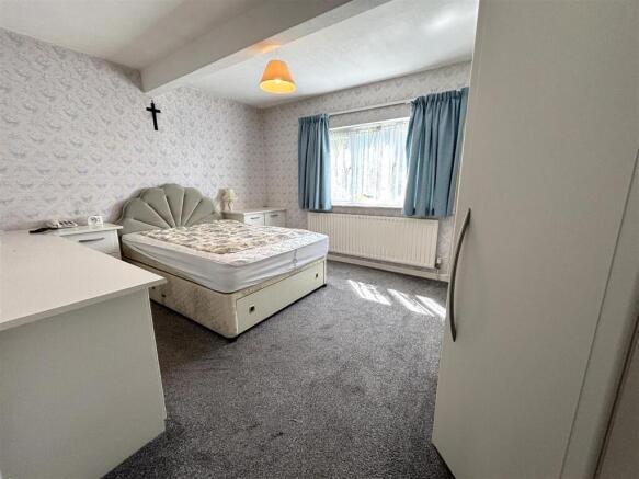 3 bed Detached Bungalow for sale Image 5