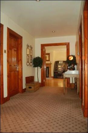 RECEPTION HALLWAY