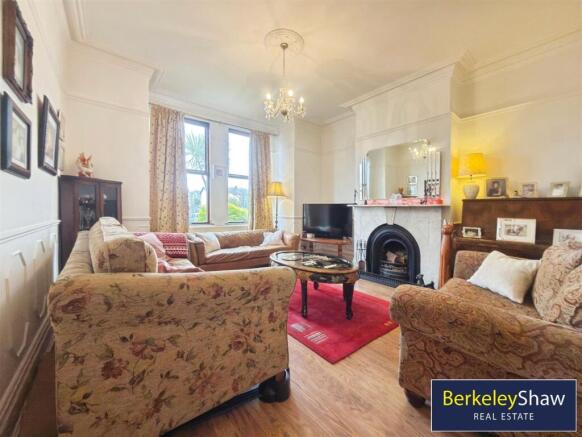 2bbcd2e4--46CD-85C9-F20A356FA51D-25704-000003AED27