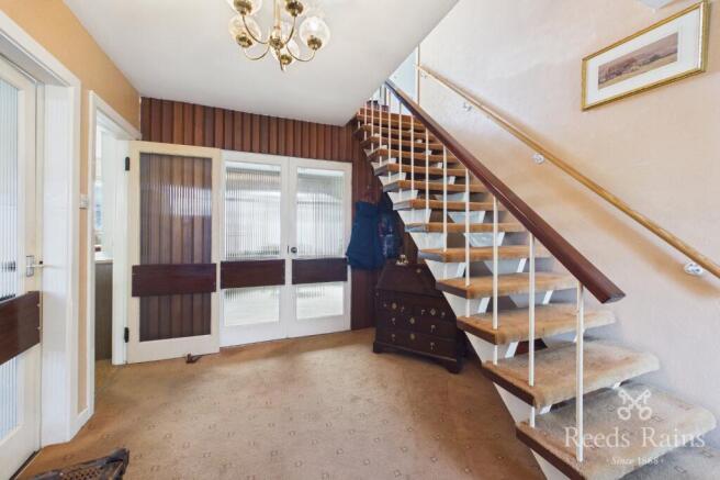4 bed Detached for sale Image 9