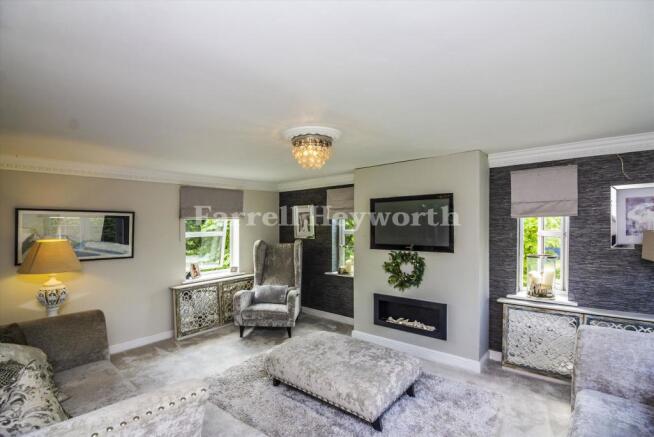 Living Room image 4
