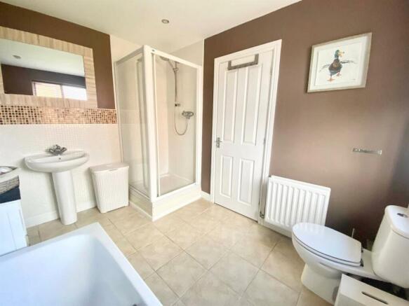 EN- SUITE