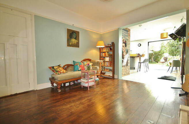 Photo 11