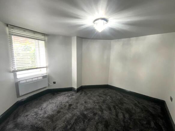 1 bed Flat to rent Image 5