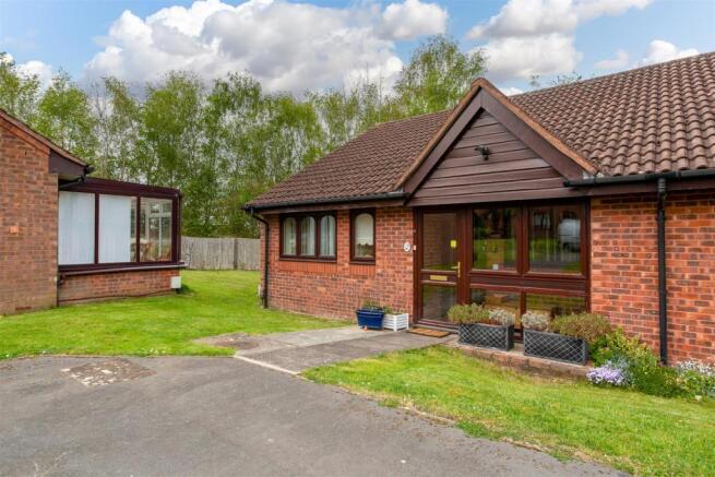 bungalow-derby-close-epsom-downs-103.jpg