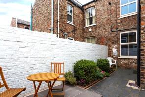 16, Scarborough Terrace, York YO30 7AW